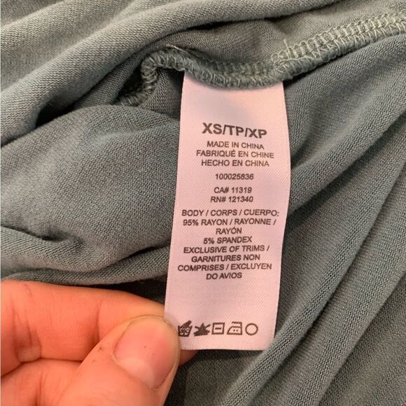 Dynamite Green Cold Shoulder Long Sleeve Top Size XS - Picture 6 of 7